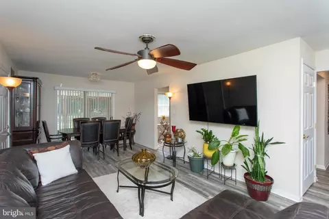 306 Garner Ave, Waldorf, MD 20602 photo 4