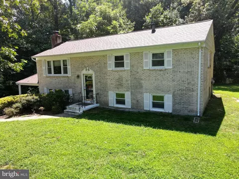 4425 Bellewood Dr, Pomfret, MD 20675