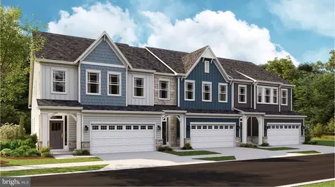 10743 Great Lakes Pl, White Plains, MD 20695