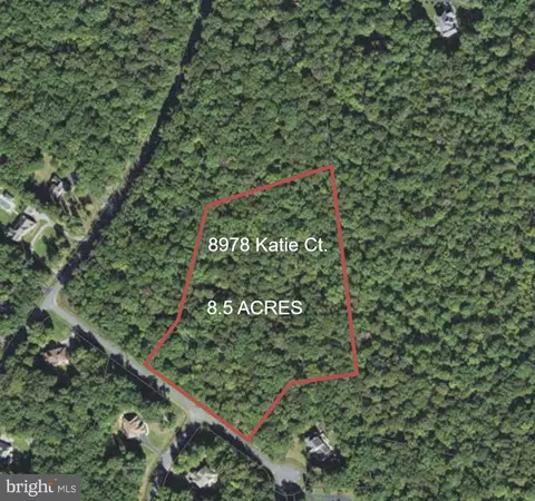 8978 Katie Ct, Port Tobacco, MD 20677