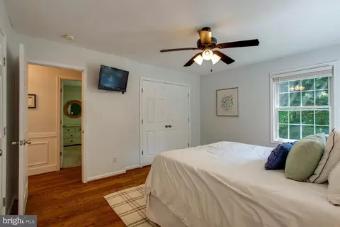 Bedroom - 6440 Fire Tower Rd, Welcome, MD 20693 photo 4 of 10