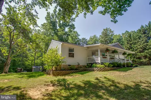 Exterior - 6440 Fire Tower Rd, Welcome, MD 20693 photo 4 of 25