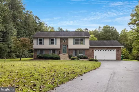 6780 Colonel Beall Ct, Hughesville, MD 20637
