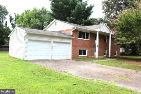 4070 Clyde Ln, White Plains, MD 20695