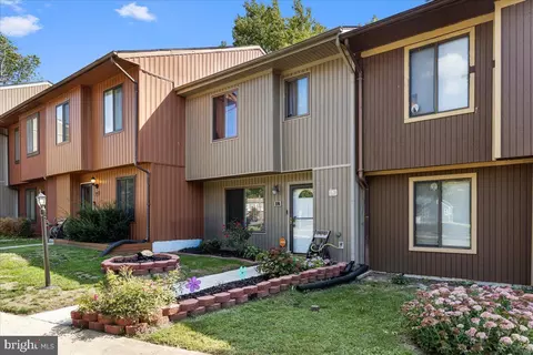 18 King James Pl, Waldorf, MD 20602
