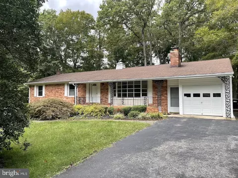 5255 Carmelite Dr, La Plata, MD 20646