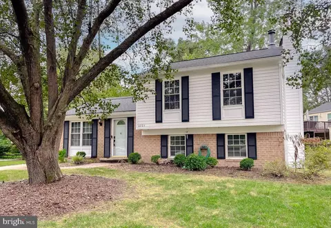 4603 Taylor Ct, Waldorf, MD 20602