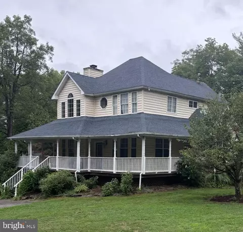 10468 Mark Dr, Waldorf, MD 20601