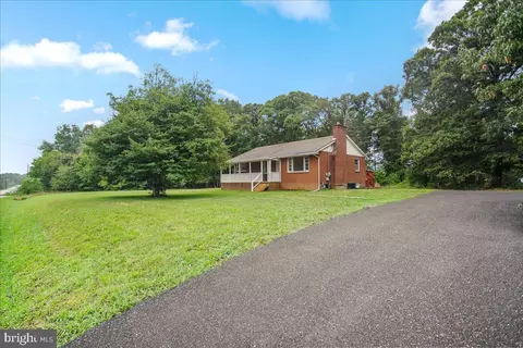 2555 Mill Hill Rd, Waldorf, MD 20603