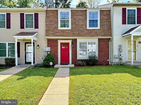 104 Kalmia Ct, La Plata, MD 20646