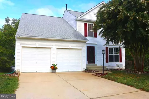 8130 Knightsbridge St, White Plains, MD 20695