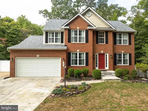 28 Pocahontas Ct, La Plata, MD 20646