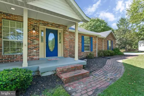 Exterior - 16145 Inheritance Dr, Brandywine, MD 20613 photo 4 of 12
