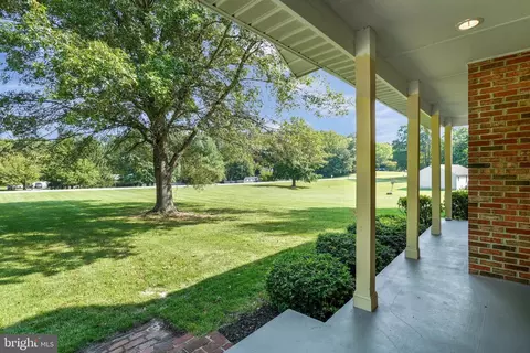 Exterior - 16145 Inheritance Dr, Brandywine, MD 20613 photo 5 of 12