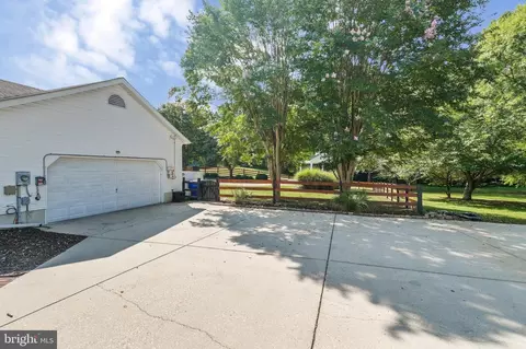 Exterior - 16145 Inheritance Dr, Brandywine, MD 20613 photo 8 of 12