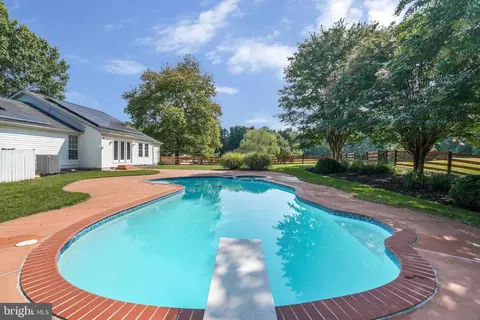 Exterior - 16145 Inheritance Dr, Brandywine, MD 20613 photo 11 of 12
