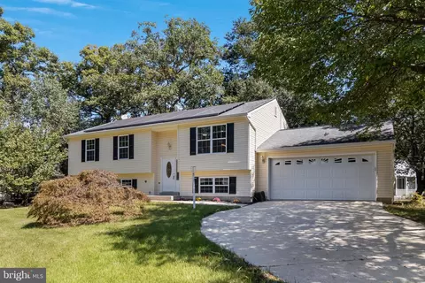 3659 Rusty Leaf Ct, Waldorf, MD 20602