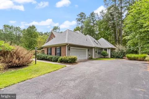 Exterior - 11335 Devon Ct, Swan Point, MD 20645 photo 2 of 5