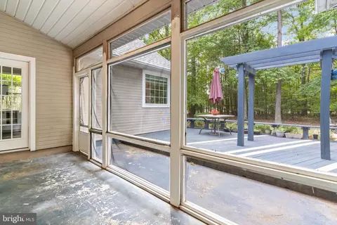Exterior - 11335 Devon Ct, Swan Point, MD 20645 photo 3 of 5