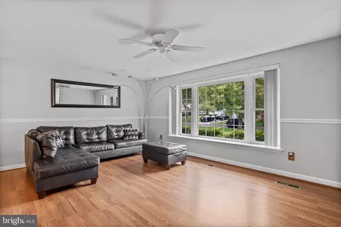 5307 Doris Dr, Waldorf, MD 20601 photo 6