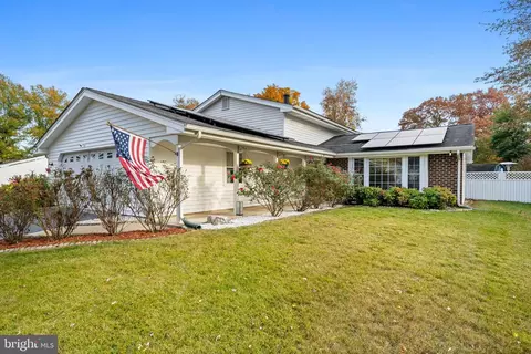 5307 Doris Dr, Waldorf, MD 20601
