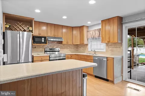 5307 Doris Dr, Waldorf, MD 20601 photo 12