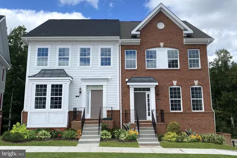 328 Buckeye Cir, La Plata, MD 20646 photo 2