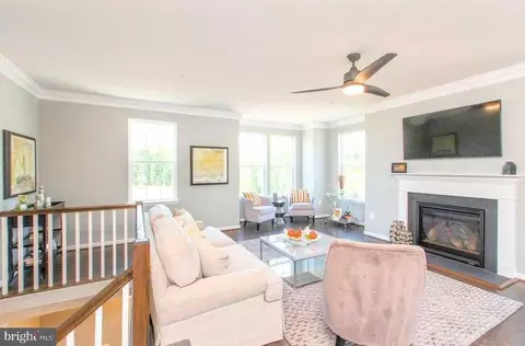 328 Buckeye Cir, La Plata, MD 20646 photo 5