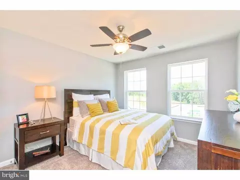 328 Buckeye Cir, La Plata, MD 20646 photo 9