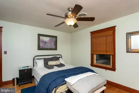 Bedroom - 9295 Mitchell Rd, La Plata, MD 20646 photo 9 of 10