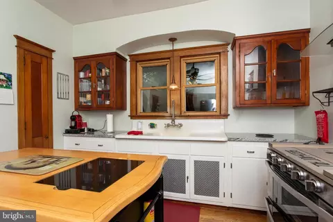 Kitchen - 9295 Mitchell Rd, La Plata, MD 20646 photo 3 of 3