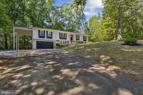 6570 Tip Hill Dr, La Plata, MD 20646