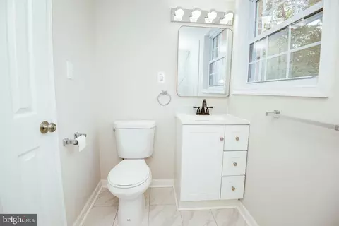 Bath - 3270 Malcolm Rd, Brandywine, MD 20613 photo 5 of 6
