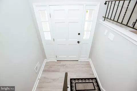 Entry Way - 3270 Malcolm Rd, Brandywine, MD 20613 photo 1 of 7