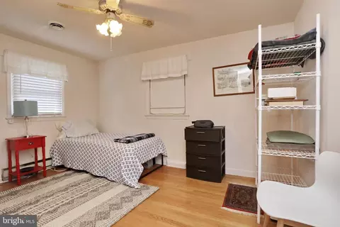 Bedroom - 7635 Bumpy Oak Rd, La Plata, MD 20646 photo 3 of 6