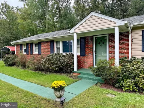 Exterior - 7635 Bumpy Oak Rd, La Plata, MD 20646 photo 3 of 15