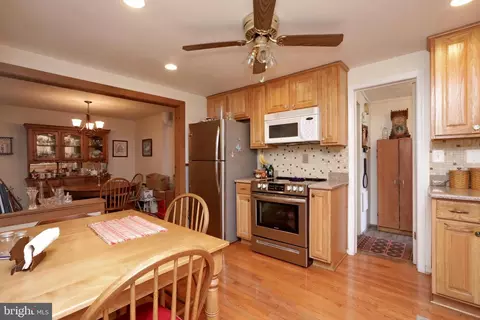 Kitchen - 7635 Bumpy Oak Rd, La Plata, MD 20646 photo 2 of 5