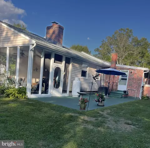 Exterior - 7635 Bumpy Oak Rd, La Plata, MD 20646 photo 8 of 15