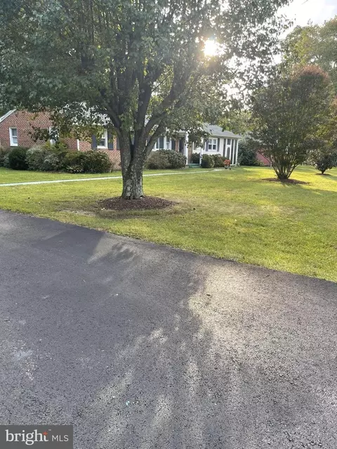 7635 Bumpy Oak Rd, La Plata, MD 20646