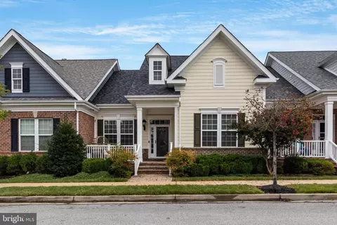 62 Steeplechase Dr, La Plata, MD 20646