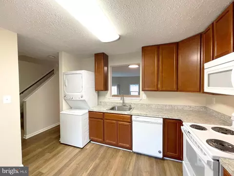 Kitchen - 62 Keepsake Pl, Waldorf, MD 20602 photo 2 of 2