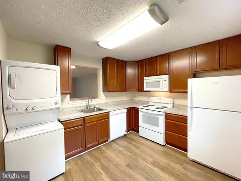 Kitchen - 62 Keepsake Pl, Waldorf, MD 20602 photo 1 of 2