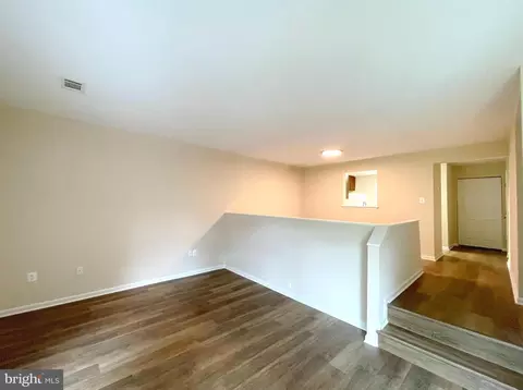 Living - 62 Keepsake Pl, Waldorf, MD 20602 photo 4 of 8