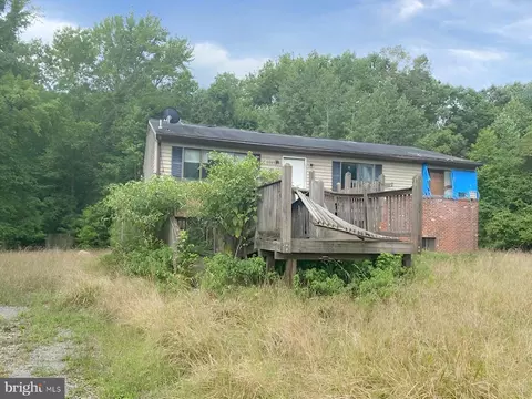 6215 Bartlett Pl, Indian Head, MD 20640