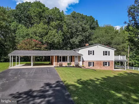 7792 Ann Harbor Dr, Port Tobacco, MD 20677