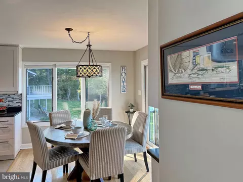 Dining - 11720 Over Creek Ct, Issue, MD 20645 photo 3 of 3
