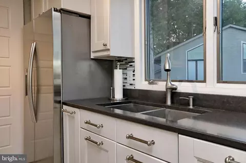 Kitchen - 11720 Over Creek Ct, Issue, MD 20645 photo 8 of 15