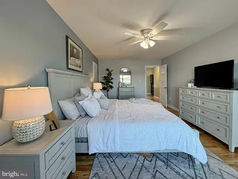 Bedroom - 11720 Over Creek Ct, Issue, MD 20645 photo 5 of 11