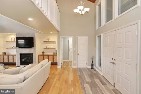 Entry Way - 11720 Over Creek Ct, Issue, MD 20645 photo 7 of 22