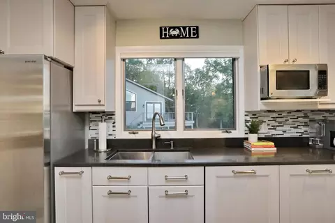Kitchen - 11720 Over Creek Ct, Issue, MD 20645 photo 6 of 15